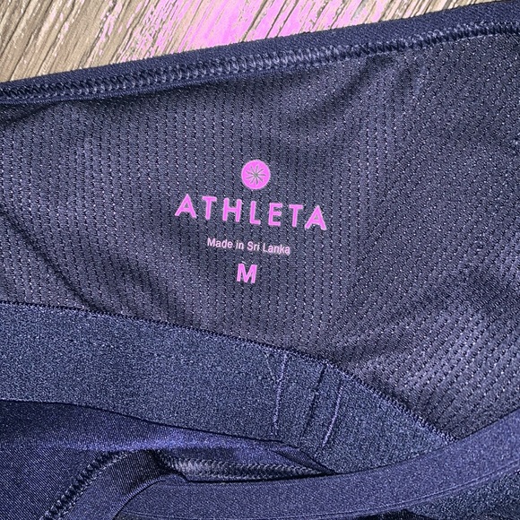 EUC Navy Blue Athleta Crop Top - Picture 3 of 3